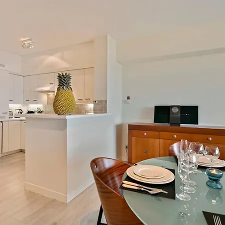 Huswell - Comfortable With Sea View & 2 Terraces 아파트